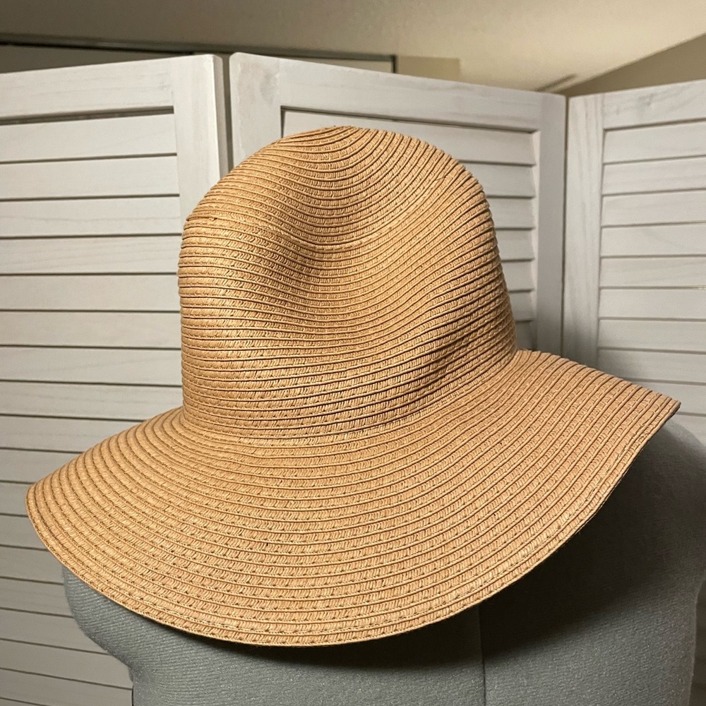 Old navy tan sun hat
